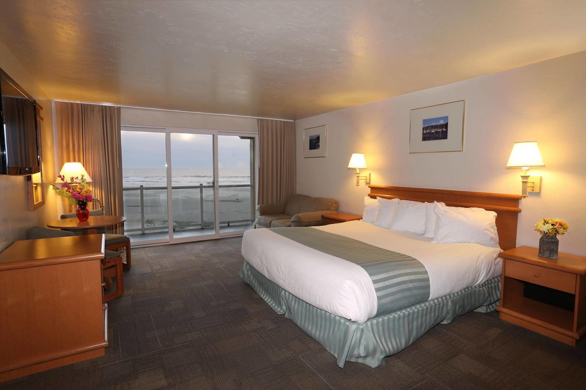 Driftwood Shores Resort