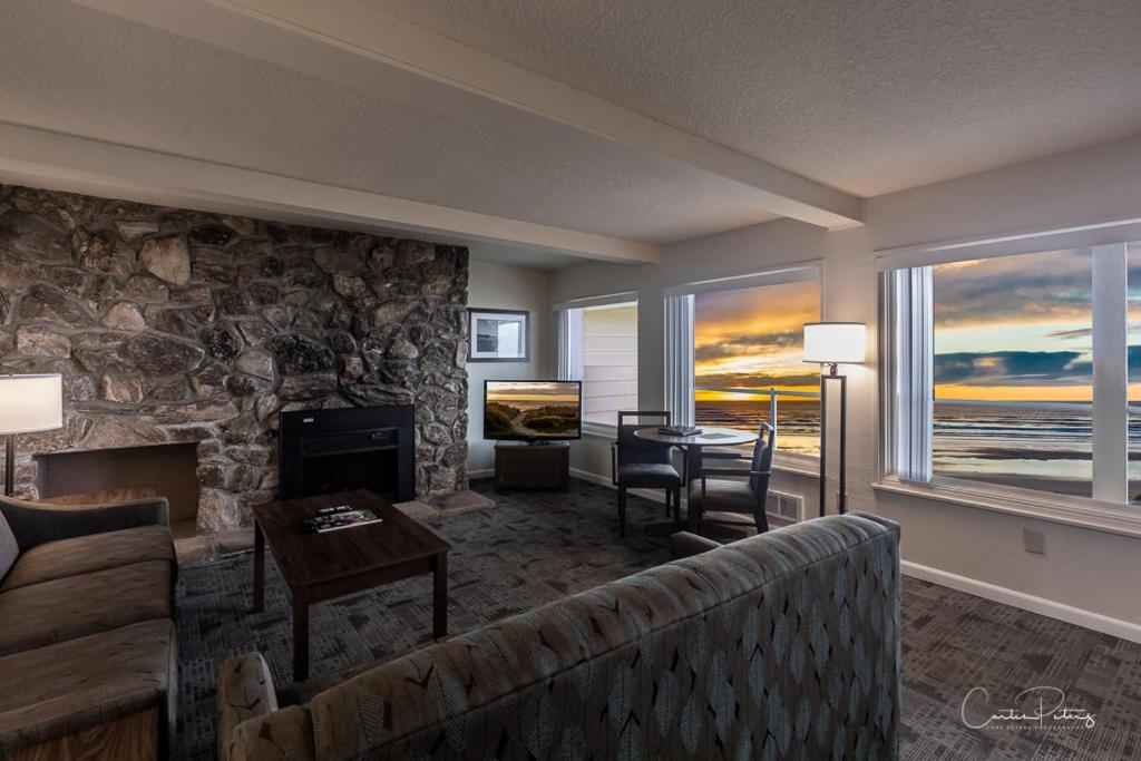 Resort Driftwood Shores