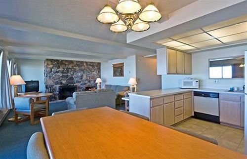 Resort Driftwood Shores